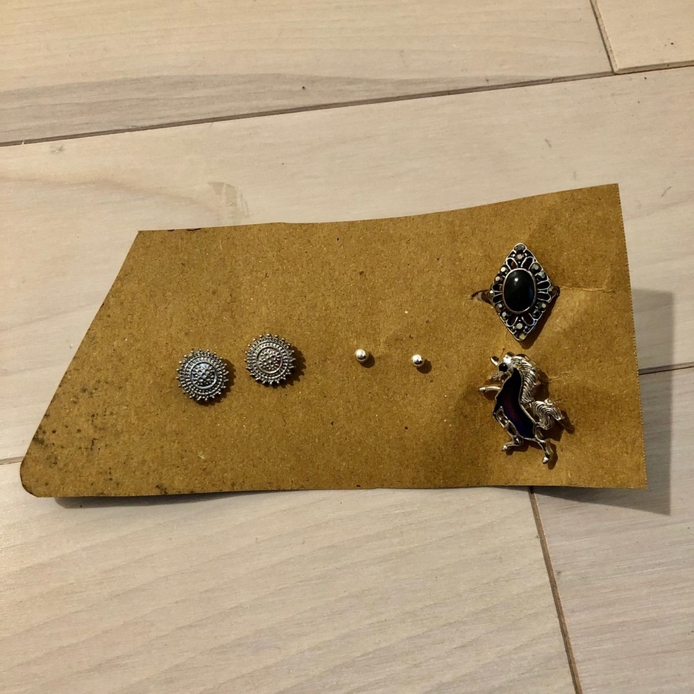 Mood Ring and Earrings Jewelry Set